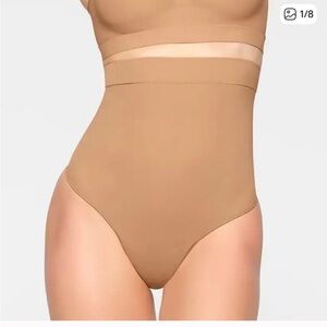 SKIMS Everyday Sculpt in Ochre  NWT